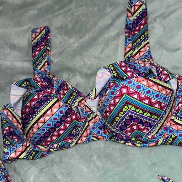 Marilyn Monroe Bikini Set - Picture 3 of 4